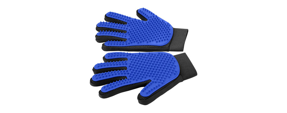Best Grooming Glove: Delomo Pet Grooming Glove