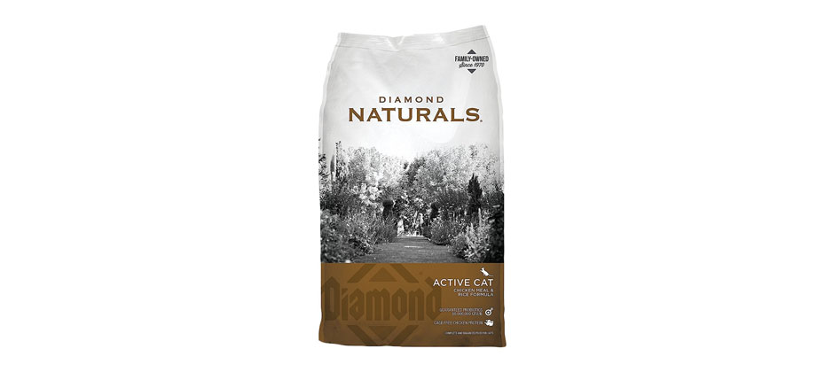 Best for Nursing Cats: Diamond Naturals Active Chicken Meal & Rice Formula